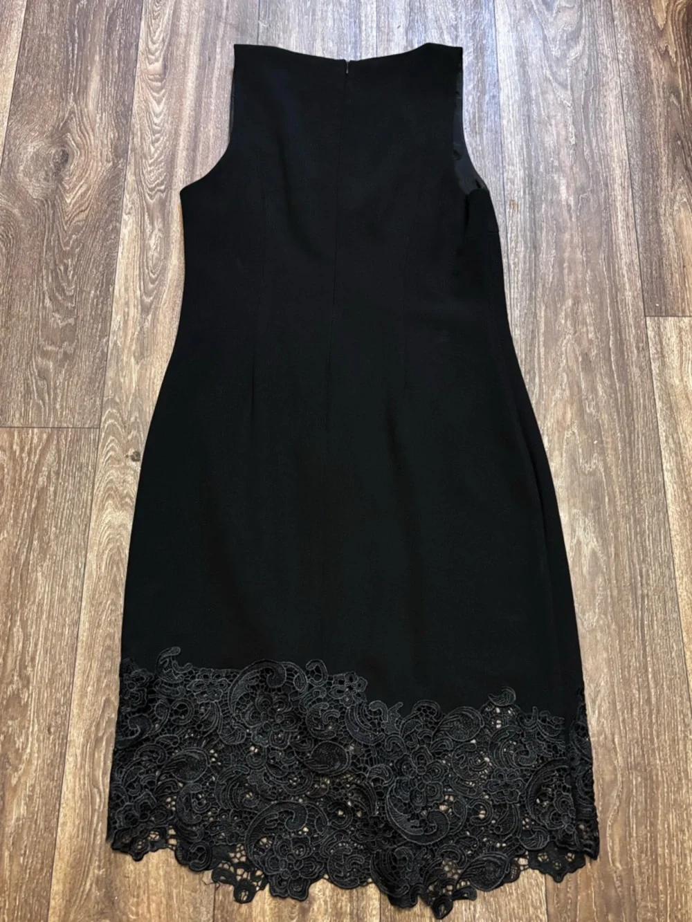 Trina Turk black sleeveless v-neck midi dress - Picture 13 of 13